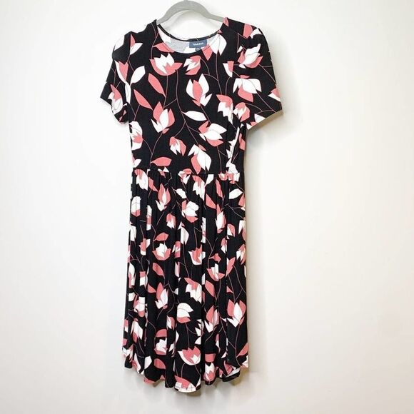 Modcloth Womens Black Floral Short Sleeves Round Neck A Line Dress Size Medium - Picture 1 of 6